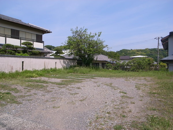 広くクセのない土地。日当たり良いです！
