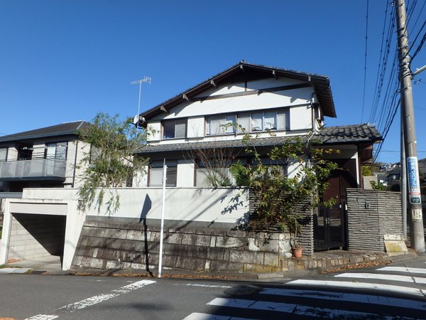 外観、立派な佇まい。