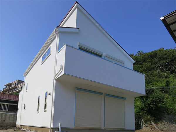 南側から撮影。写真左側の土地は販売済みにつき今後家が建つ予定です。