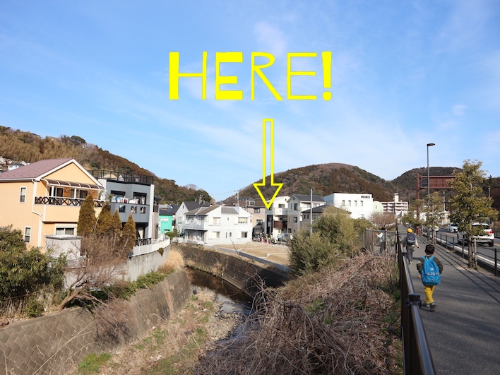 出ました！逗葉新道に繋がる県道から見えるココ！