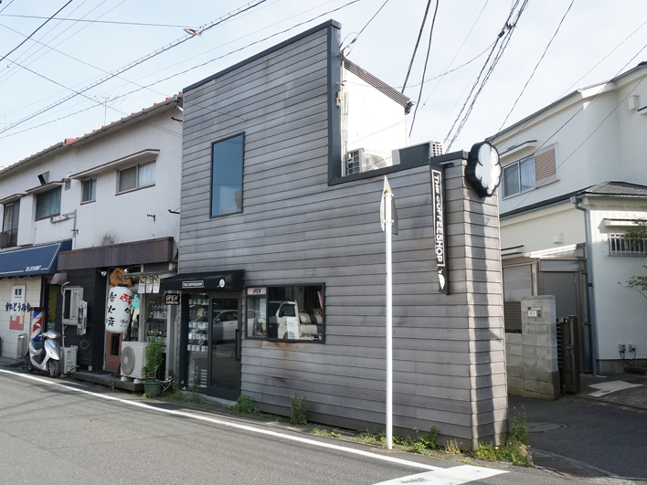 最高に可愛いサイズと外観のお店です。