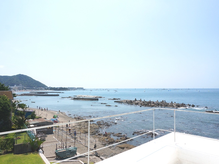 2019葉山賃貸ベスト・オブ・オーシャンビューはこのバルコニーからの絶景。