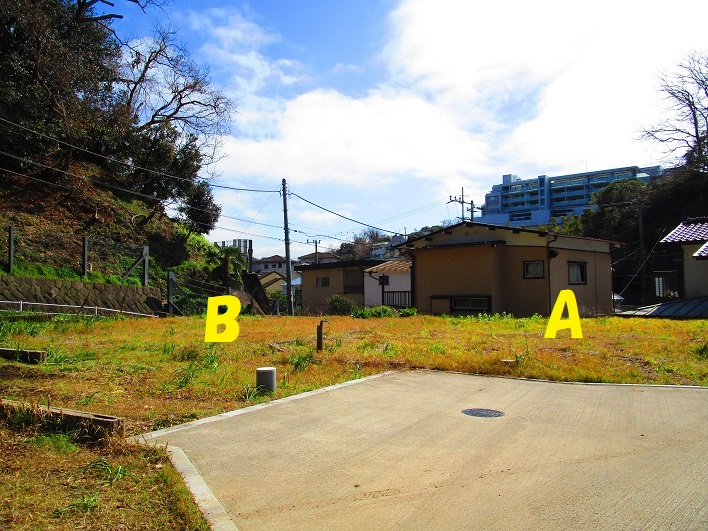 コンパクトな2区画。お手頃価格でございます。※現在はA区画のみの販売です。