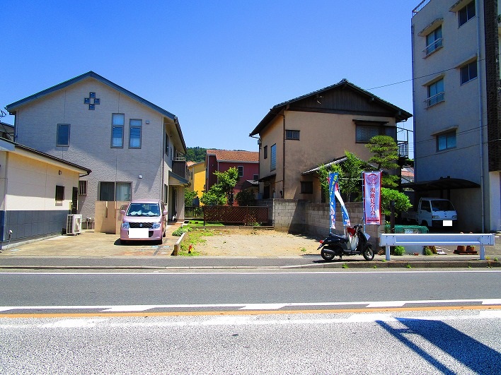 鎌倉街道沿いのコンパクトな土地です。