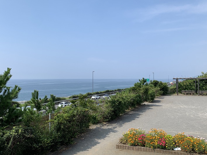 物件目の前の様子。今後建物の建築リスクが非常に低い公園になっています。