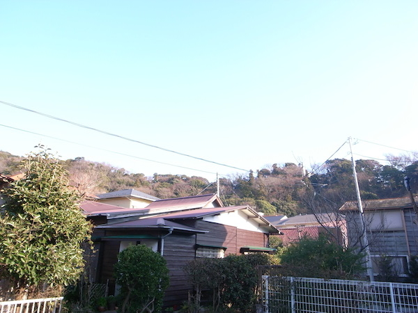 四季折々の葉山の山並みが眺められます。
