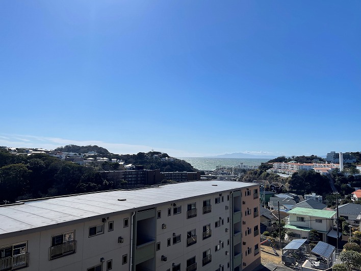南側の窓からは海がばっちり見えています！