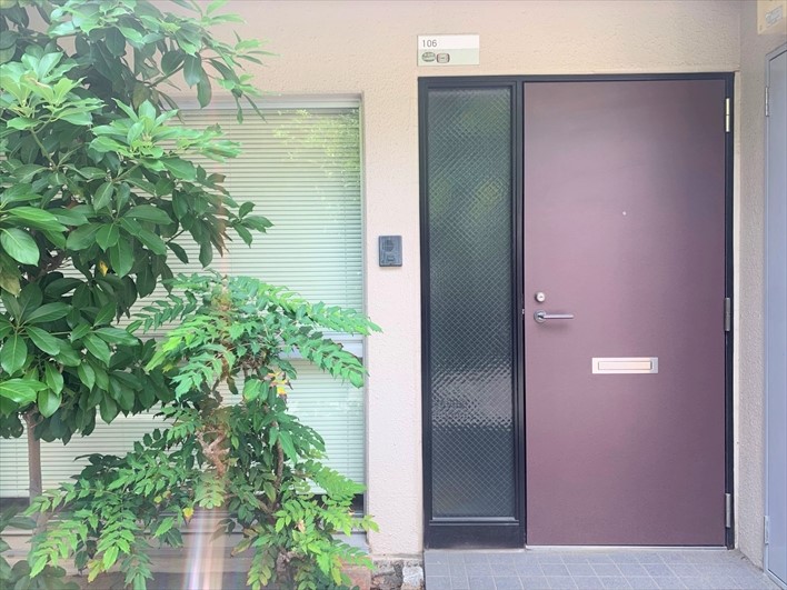 マンション中庭には所々植栽があって気持ちが良い