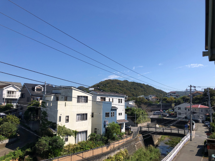 海、山、川。葉山らしく自然に囲まれた環境。