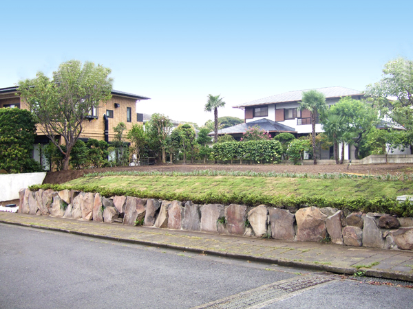 広々とした敷地。