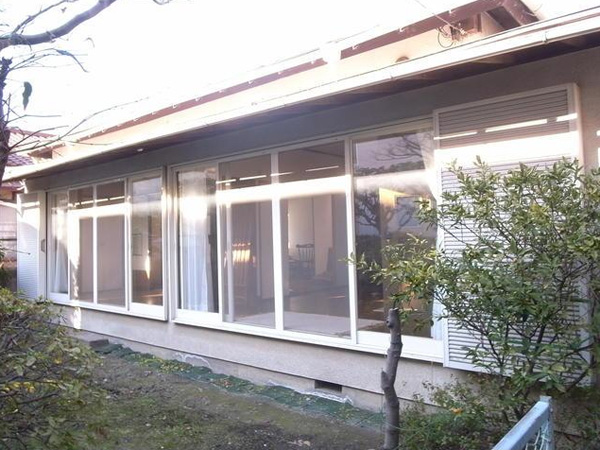 外観とお庭。