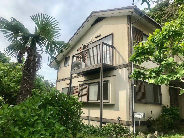 海辺の町、材木座。だけど自宅周辺はこのたっぷりのグリーン。最高ですね！