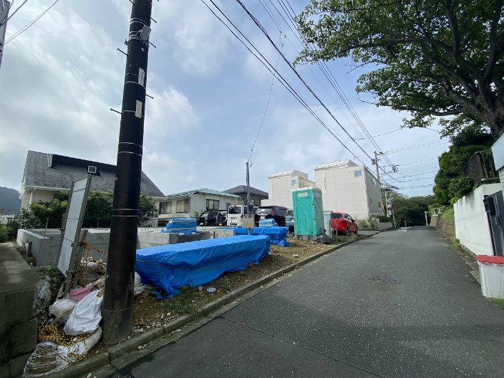ここに2棟たちます。現在建築中！11月中旬に完成予定です。