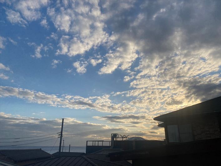 日の入り前の空と海は格別です